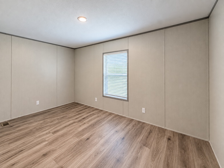 Building Photo - 118 Pine Cone Dr