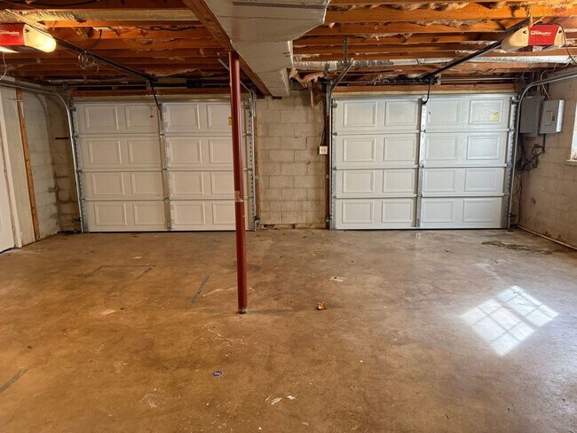 Building Photo - ** Beautiful 4 bedroom House in Farragut Area **