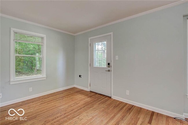 Building Photo - 5043 Boulevard Pl