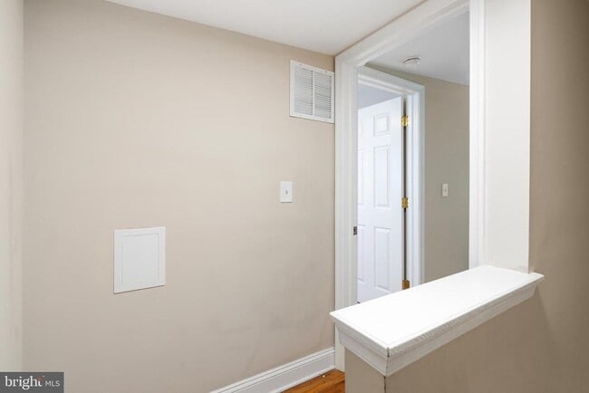 Building Photo - 1609 W Stiles St