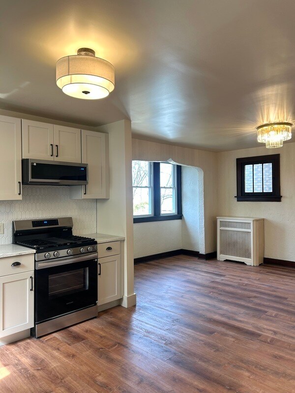 Building Photo - 114 Augusta St