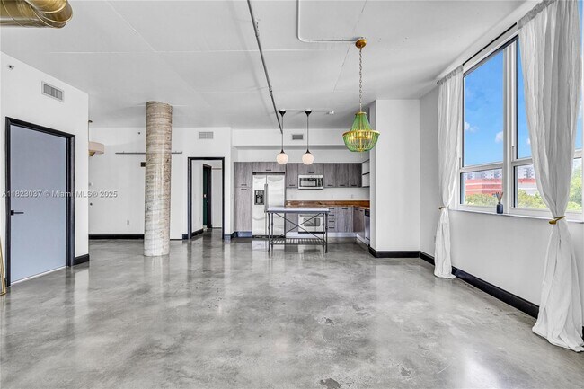 Building Photo - 2275 Biscayne Blvd Blvd