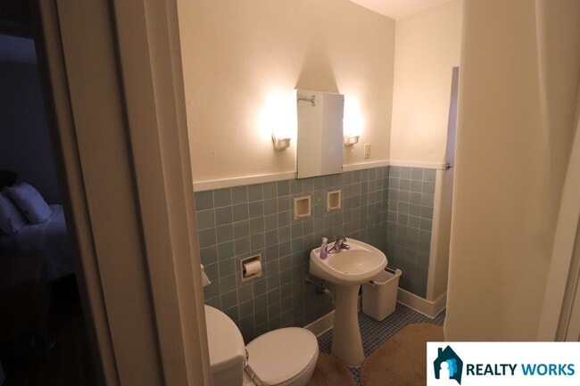 Building Photo - 2457 S 27th St