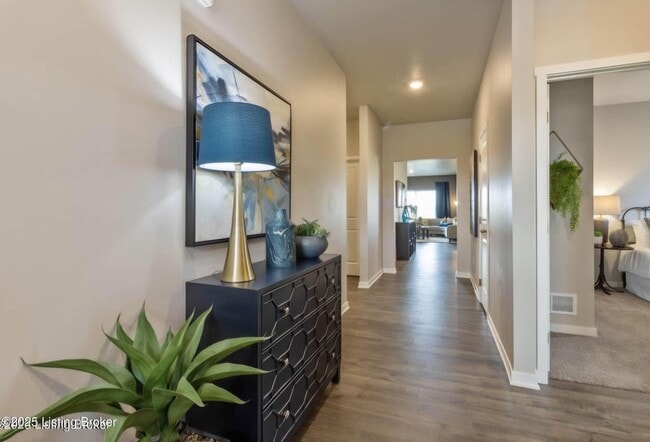 Building Photo - 1507 Robin Rd