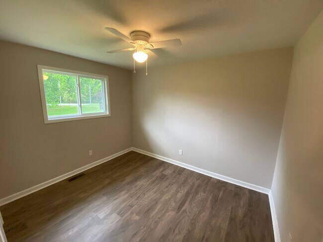 Bedroom 2 - 716 Marsh St