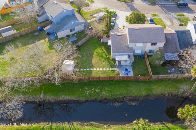 Building Photo - 744 Aquatic Dr