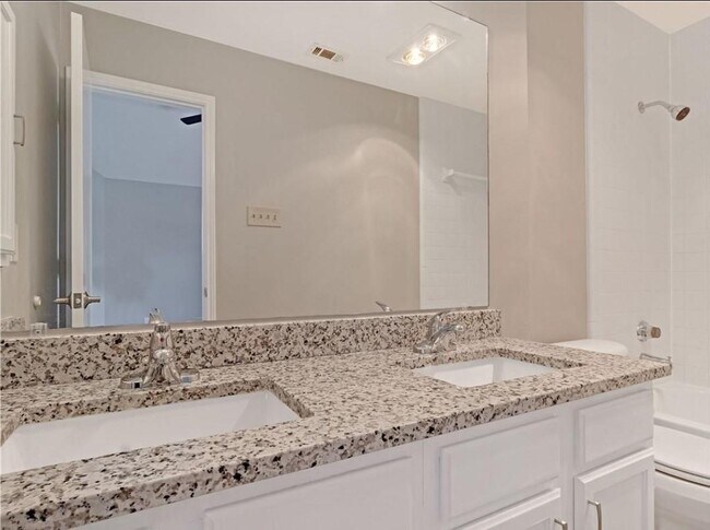 Building Photo - 1614 Doubletree Dr