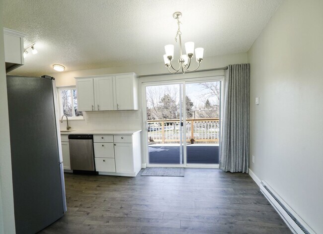 Building Photo - Beautifully Updated 4B/2B in Central Fort ...