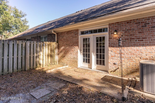 Building Photo - 5006 Carleton Dr