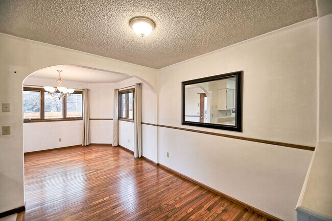 Building Photo - 4-Bedroom Home Near CSU | Fenced Yard & 2-Car Garage