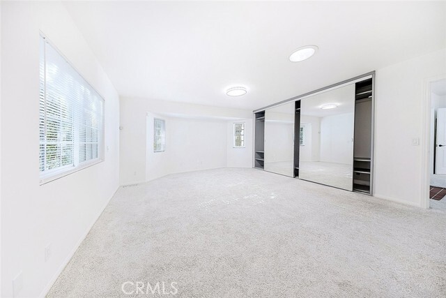 Building Photo - 2255 E Chevy Chase Dr