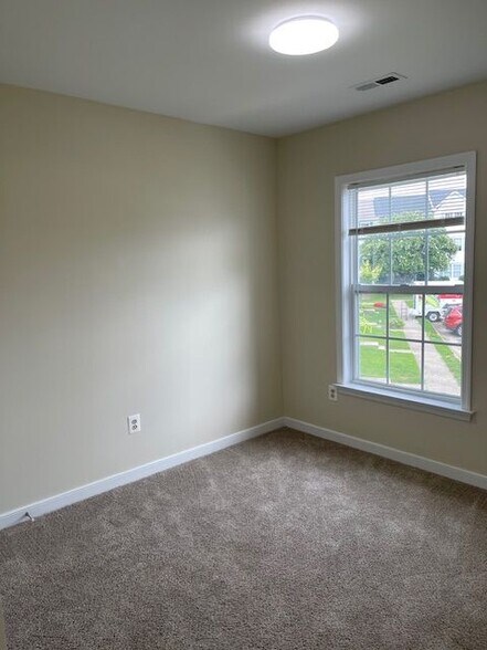 Building Photo - 109 Donelson Loop