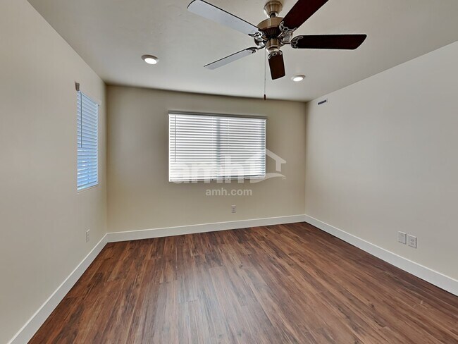 Building Photo - 1069 S Woodsome Ave