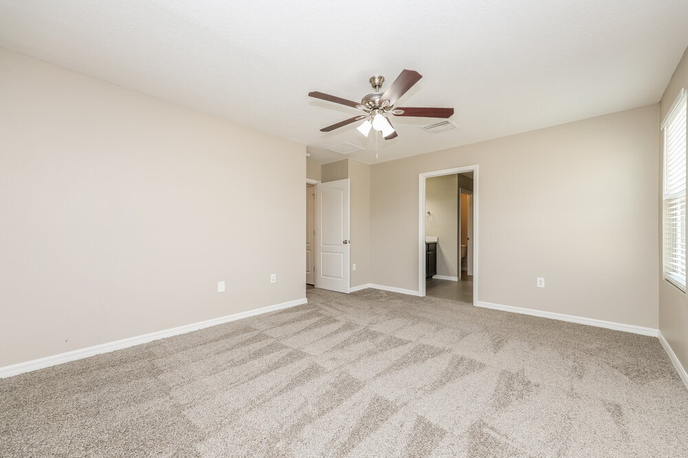 Building Photo - 10430 Whispering Hammock Dr