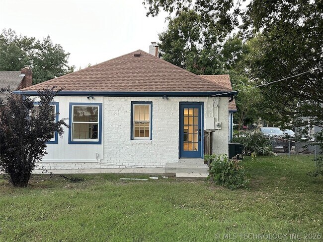 Building Photo - 1235 S Gary Pl