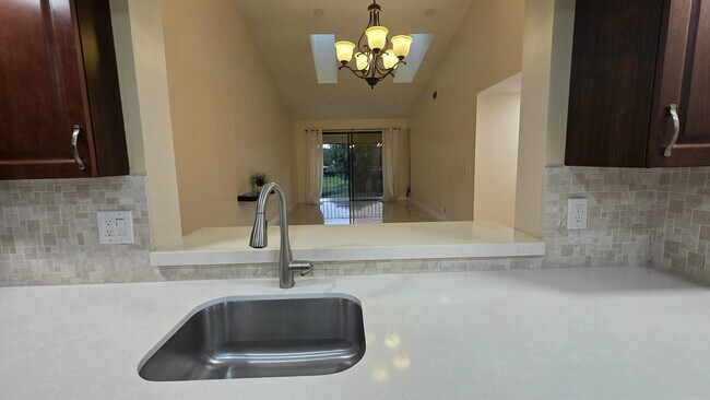 Building Photo - 7743 La Mirada Dr