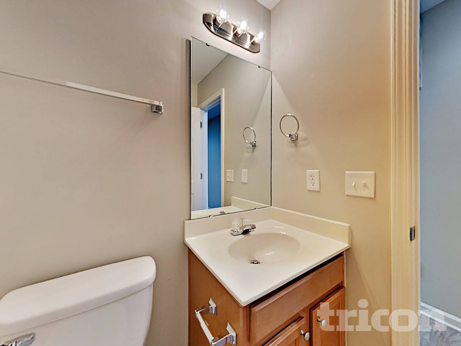 Building Photo - 2114 Lexington Ave