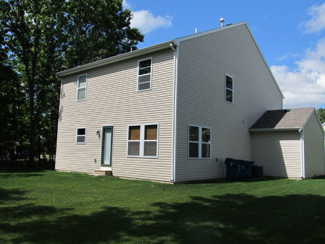 Building Photo - Beautiful home in Applegate