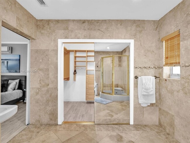 Building Photo - 413 Tamarind Dr