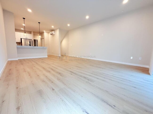 Building Photo - 16111 36th Ave W