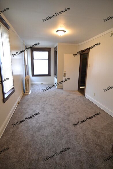Building Photo - 112 Nicholson St
