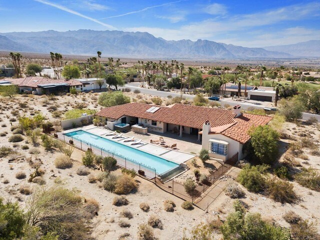 Building Photo - 2122 Rams Hill Dr