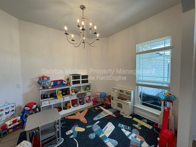 Building Photo - 5641 Micanopy Dr