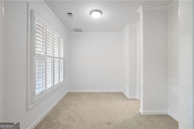Building Photo - 3405 Regent Pl SW