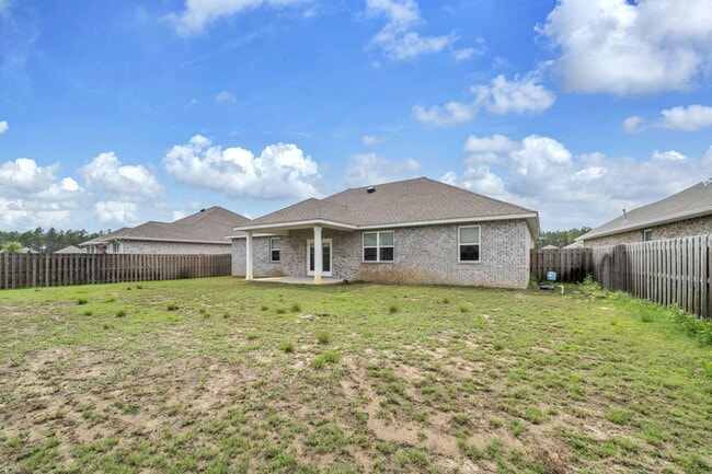 Building Photo - 147 Picnic Pl