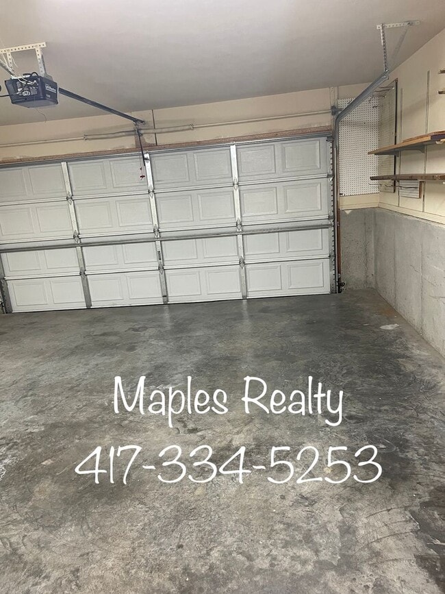 Building Photo - 3 BED, 2 BATH SINGLE FAMILY HOME IN HOLLIS...