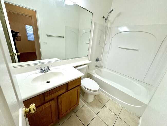 Building Photo - 44038 Granite Dr