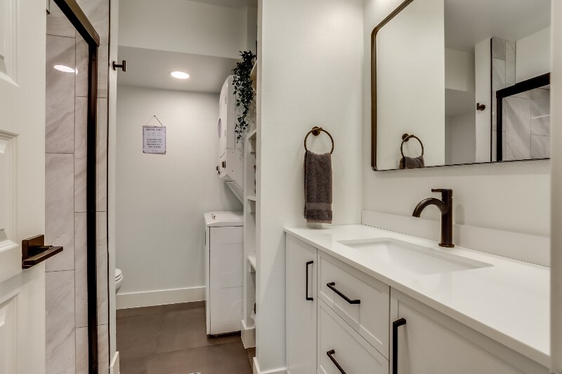 Building Photo - 9765 Dunning Cir