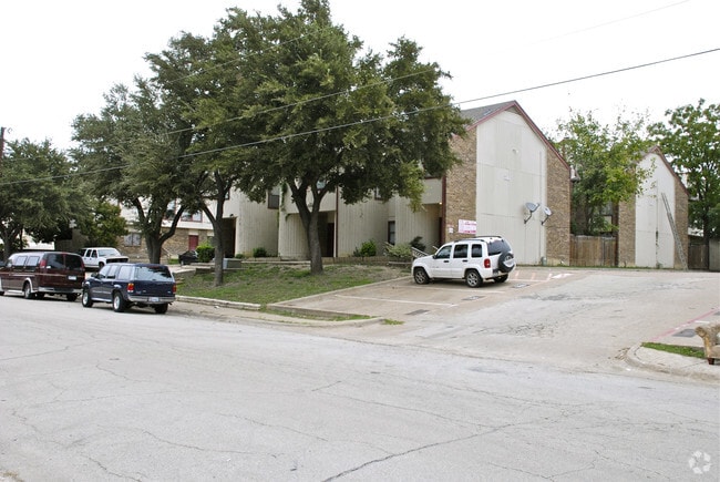 Primary Photo - Northwood Square Condominiums