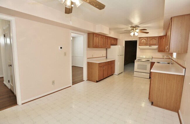 Building Photo - 1321 Conrad Ln