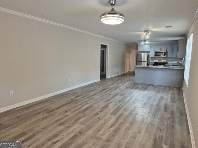 Building Photo - 1061 Fair St SW