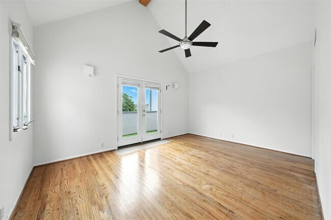 Building Photo - 1385 Arlington St
