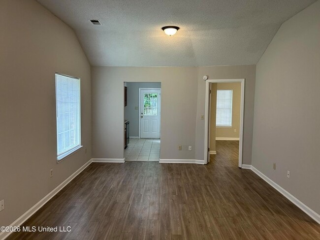 Building Photo - 2900 Brachton Cove W
