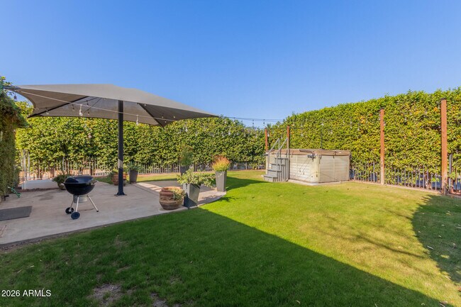 Building Photo - 1519 W Flower Cir N