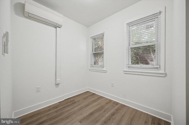 Building Photo - 2919 N Mascher St