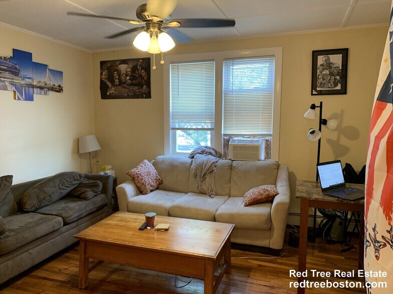 Building Photo - 41 Cross St