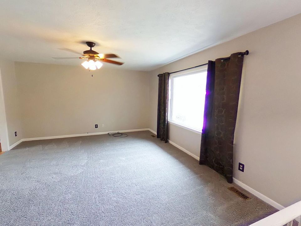 Building Photo - 7545 Fox Fern Dr