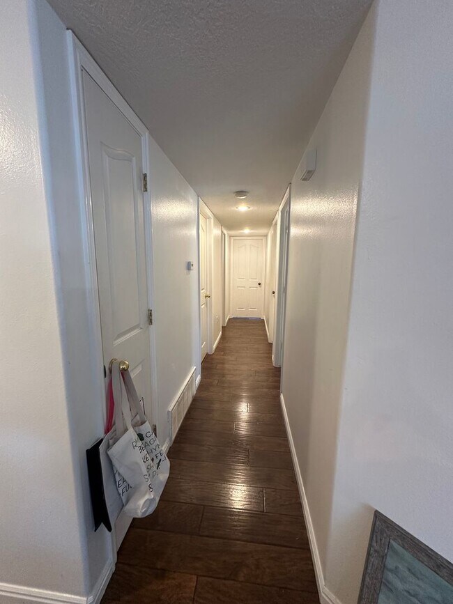 Building Photo - 1403 S 1020 W