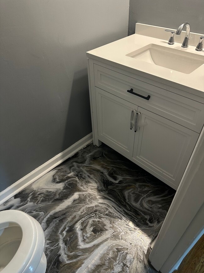 Building Photo - 3429 Highgate Rd