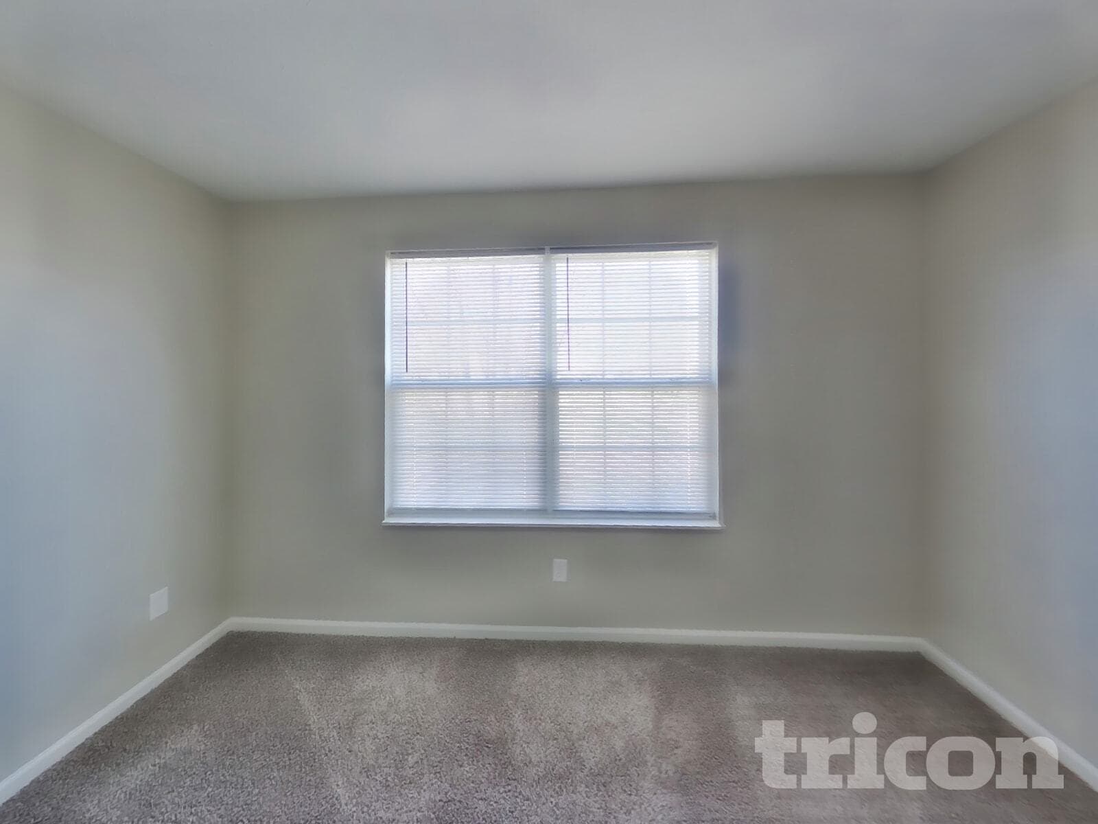 Building Photo - 6953 W Briar Park View