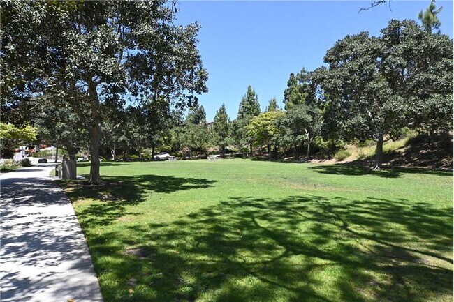 Building Photo - 930 Prism Dr