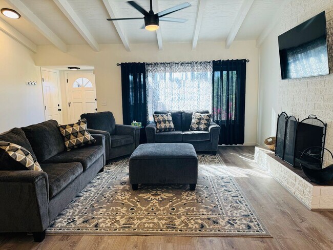 Building Photo - WINTER VACATION RENTAL: Newly Updated 3-Bedroom Home by the River with RV Parking