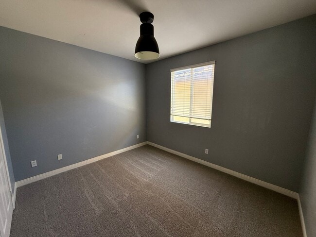 Building Photo - Luxury 5 Bedroom, 4.5 Bath Home in Otay Ra...