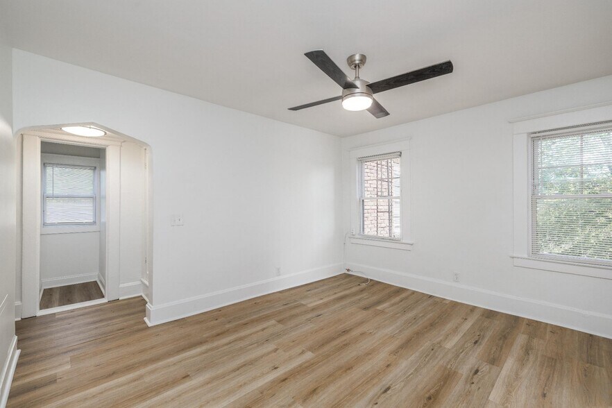 Living Area - Arnold Park Apartments