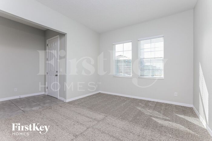 Building Photo - 800 Grand Hilltop Dr