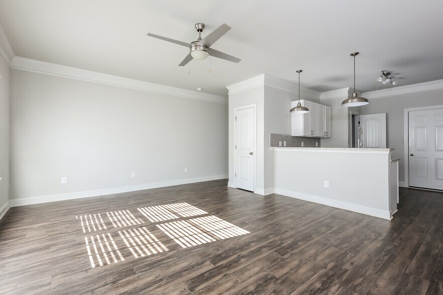 Building Photo - 243 Riley Cir